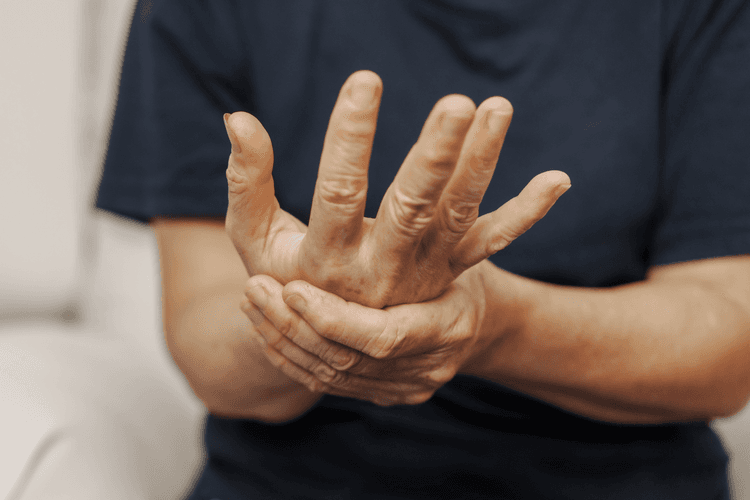 Imagem relacionada a notícia CID Síndrome do Túnel do Carpo dá direito a aposentadoria?