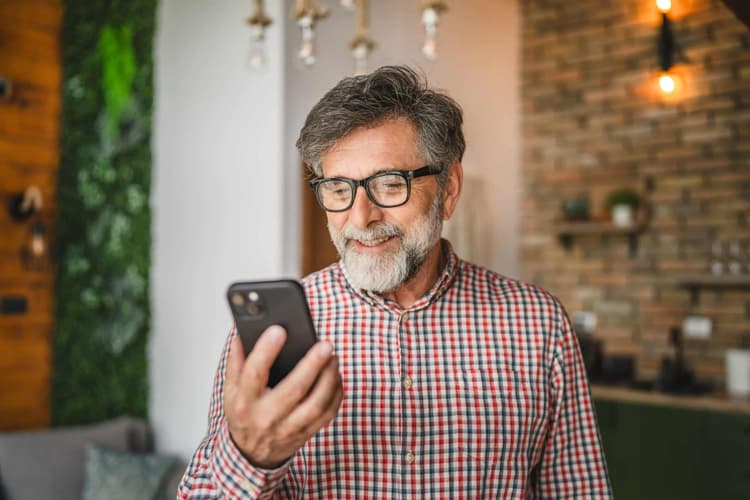 Imagem relacionada a notícia Quem tem 57 anos e 20 anos de contribuição pode se aposentar?