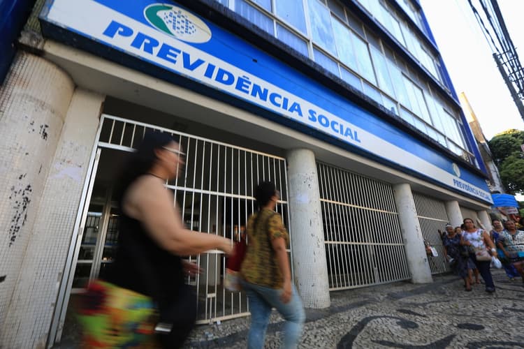 Imagem relacionada a notícia Benefícios previdenciários só valem com documentação completa