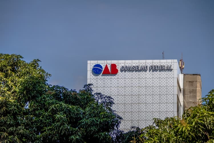 Imagem relacionada a notícia Após polêmica, OAB solicita reunião com INSS: entenda o caso