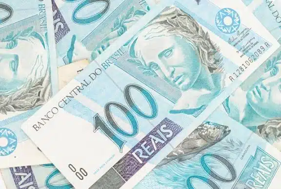 Aposentados terão aumento maior em 2014