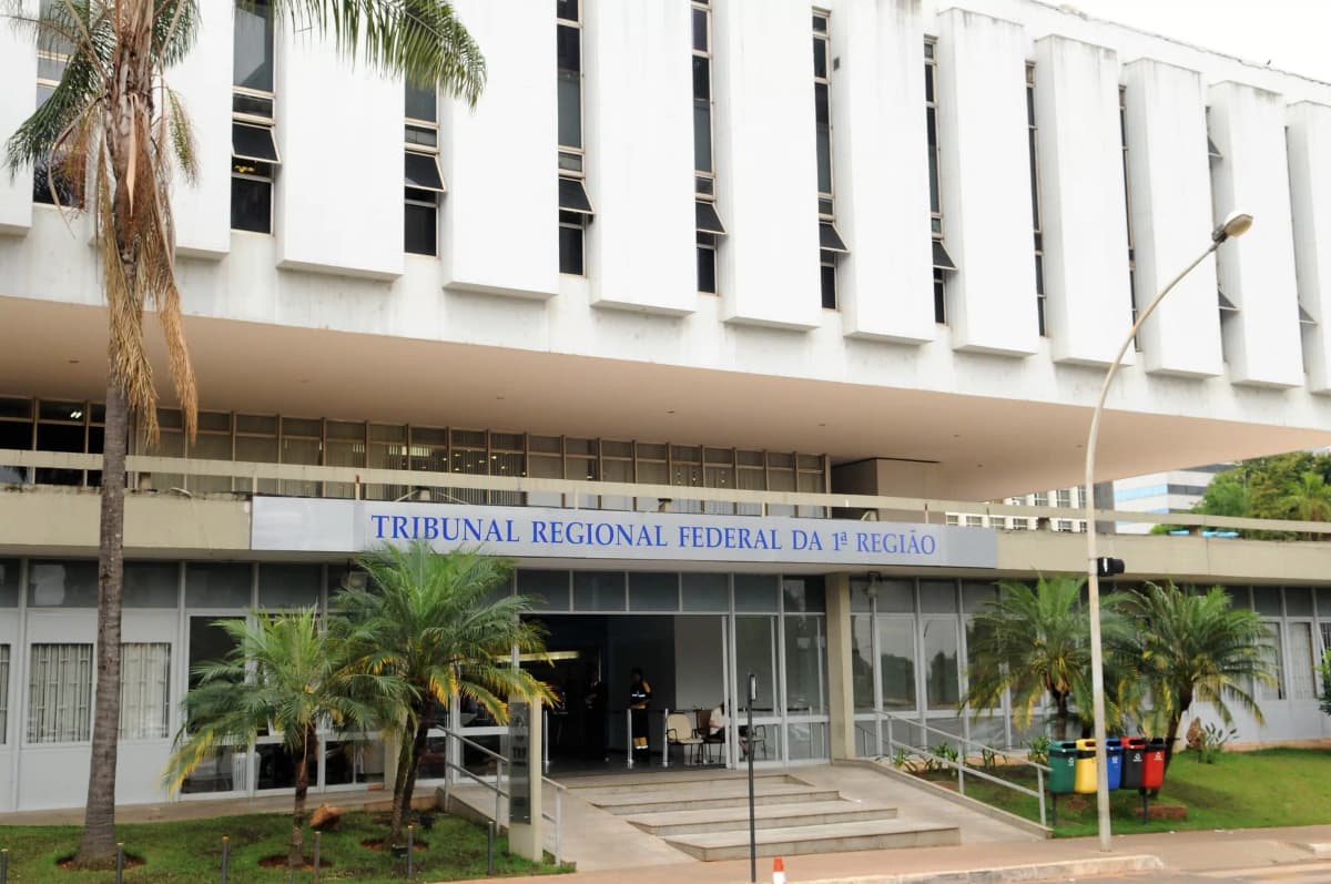 TRF1 garante progressão funcional a perito médico aposentado