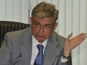 Debate sobre o fim do fator previdenciário pode ficar para próximo governo, diz ministro