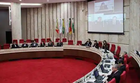 Auxílio-doença e aposentadoria por invalidez não possuem o mesmo prazo decadencial para revisão