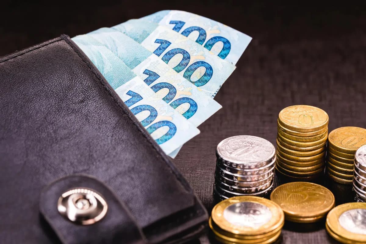 Governo regula a devolução do Auxílio Emergencial recebido indevidamente em até 60 parcelas